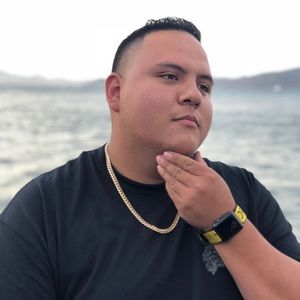 Meet your Posher, Carlos